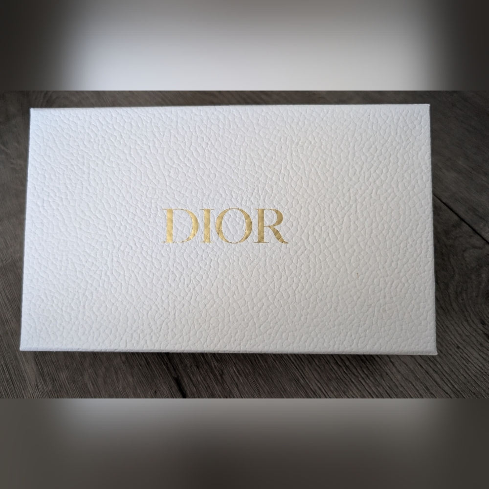 Dior Gold and Pearl Accent Bracelet - Picture 3 of 3